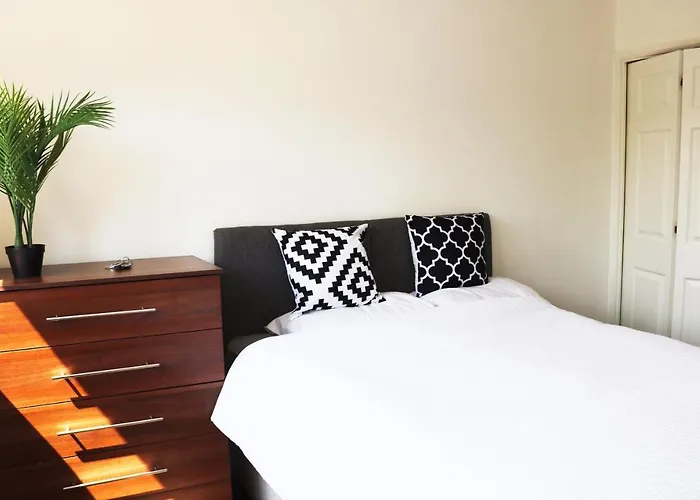 Flat In London- Modern 2 Bedroom Apartment Harrow Near Wembley