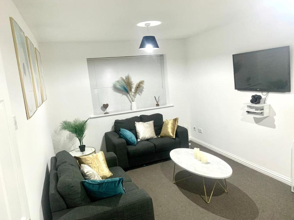 Apartment Flat In London- Modern 2 Bedroom Near Wembley